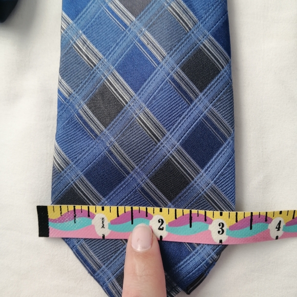 3 Tie Bundle 100% Silk Men's Ties Calvin Klein and Protocol Black, Silver, Blue - Picture 9 of 15